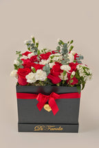 Caja de amor floreciendo