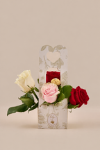 Detalle: Mini Rosal & Ferrero Rocher: XS Amor & Amistad. Rosas