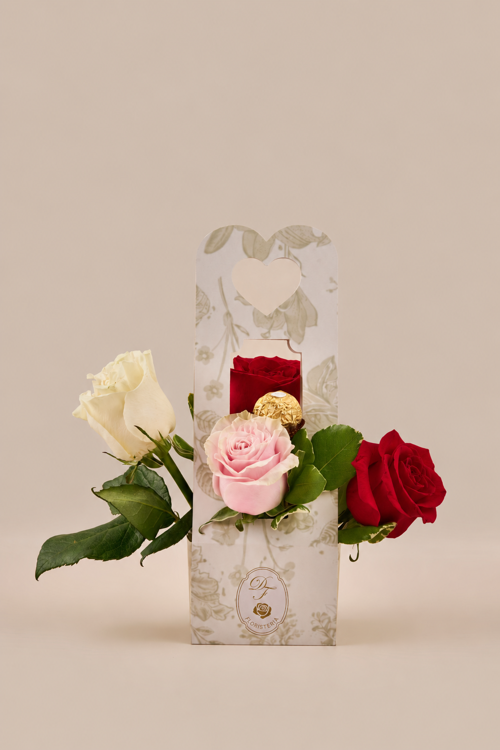 Detalle: Mini Rosal & Ferrero Rocher: XS Amor & Amistad. Rosas