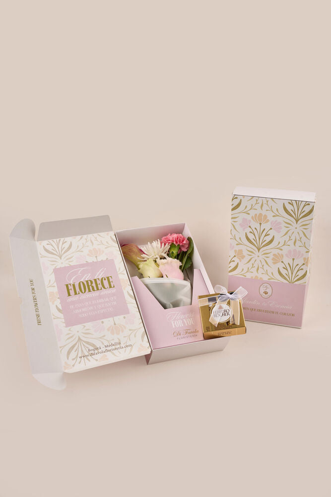 Estuche creación y dulzura. Flores y Ferrero Rocher
