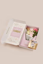 Estuche creación y dulzura. Flores y Ferrero Rocher